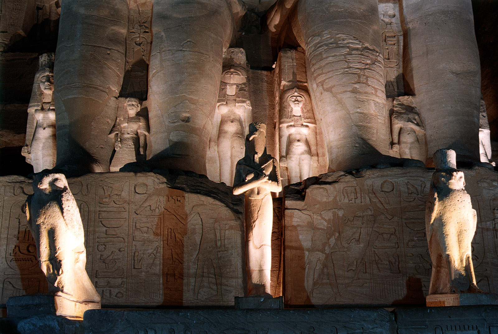 Abu Sim Nefertari 8
